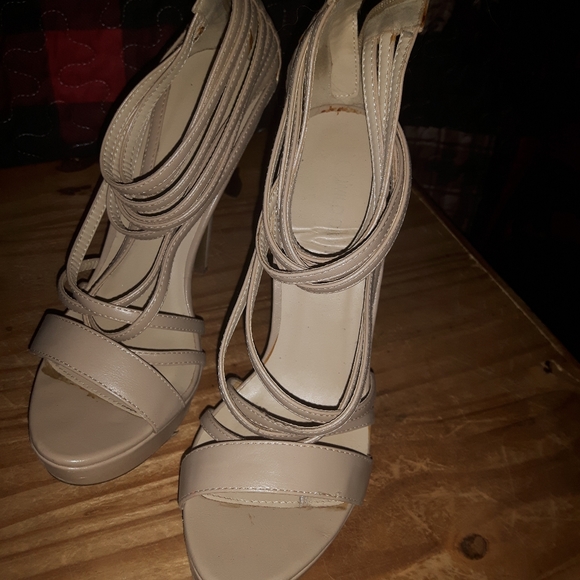 Women's Stilettos - Picture 5 of 6